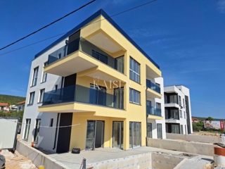 Zadar, Sukošan apartma, s strešno teraso, 1 red do morja