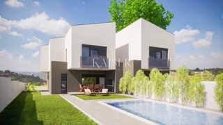Istra - Kaštelir, zemljišče z gradbenim dovoljenjem