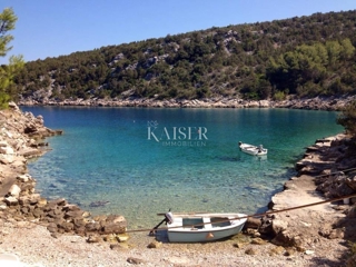 Hvar - kmetijsko zemljišče, prva vrsta do morja, 27471 m2