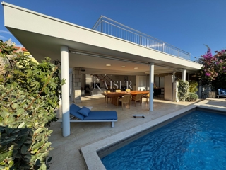 Pag, Potočnica - Družinska vila z bazenom in čudovitim razgledom 100 m od plaže