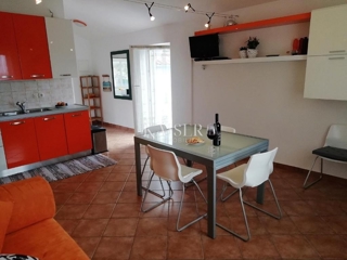 Otok Lošinj, Sv. Jakov, apartma 71 m2 s pogledom na morje