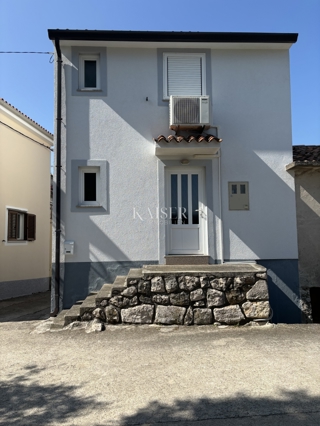 Brseč, srednjeveško jedro - hiša, 87 m2