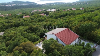 Crikvenica, Jadranovo - samostojna hiša z dvema apartmajema