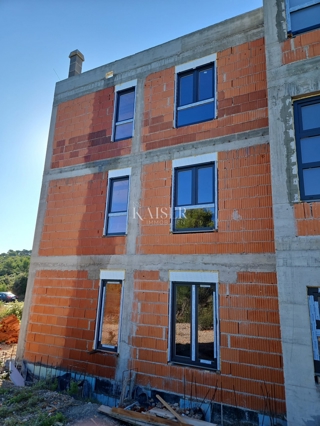 Šibenik, Brodarica - enosobno stanovanje 62,87 m2 v novi stavbi v bližini plaže Rezalište