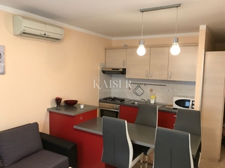 Istra, Umag, stanovanje 44 m2, 250 m od plaže