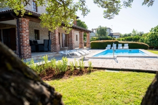 Poreč, Istra, okolica, čudovita kamnita vila z bazenom
