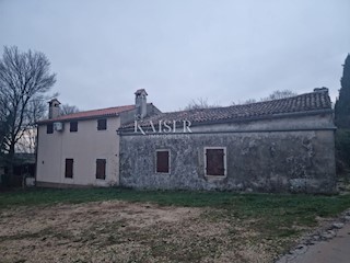 Istra - posestvo, kompleks hiš na površini 32.000 m2