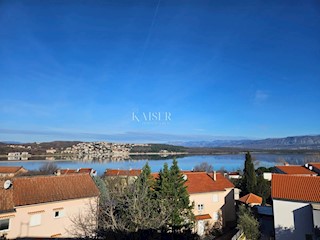 Otok Krk, Soline - dvoetažni apartma A, 150 m od morja