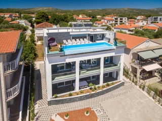 Vila Zečevo Rogozničko, Rogoznica, 380m2
