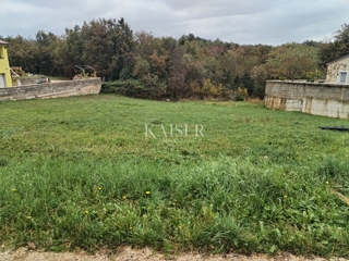  Zazidljivo zemljišče Kaštel, Buje, 720m2