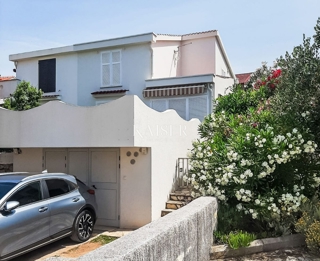 Pag, Novalja - hiša 117m2 z garažo in vrtom