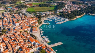 Istra - Poreč, trisobno stanovanje v centru Poreča, 100 m od morja