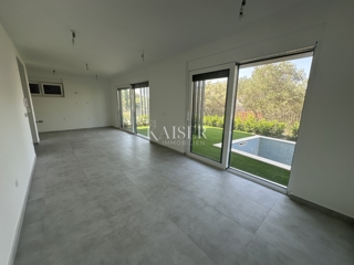 Zadar; Kožino - stanovanje 135 m2 z bazenom ob morju
