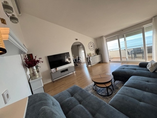Split, Žnjan - trosobno stanovanje 120 m2 s pogledom na morje