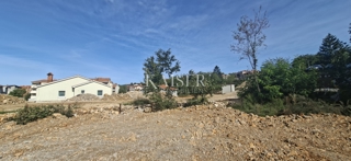 Zazidljivo zemljišče Marčelji, Viškovo, 860m2