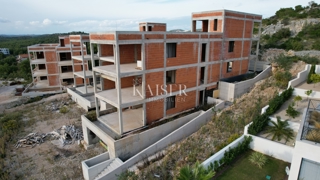 Prostorno stanovanje (S1) v pritličju z zasebnim vrtom, Mandalina - Šibenik