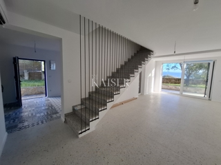 Otok Lošinj, Nerezine, dvonadstropno stanovanje s pogledom na morje