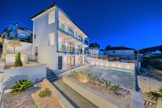 Šibenik, Rogoznica - Ekskluzivna vila z bazenom - novogradnja