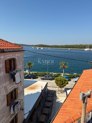 Rogoznica, Šibenik-Tradicionalna kamnita hiša 50m od morja