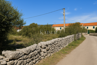 Šibenik – Dubrava | Stavbno zemljišče 1819 m² z možnostjo gradnje vile ali investicije