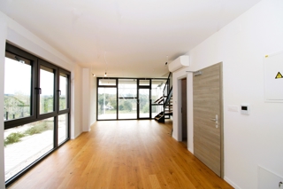 Istra, Rovinj - moderno dupleks stanovanje 112m2 z vrtom in garažo