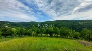  Zazidljivo zemljišče Grožnjan, 1.017m2