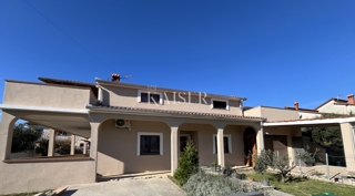 Hiša Loborika, Marčana, 220m2