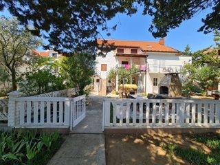 Zadar - Sabunike hiša s 6 apartmaji 233 m2