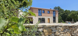 Hiša Labin, 105m2