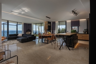 Opatija - Zasebna rezidenca z bazenom in panoramskim pogledom na morje