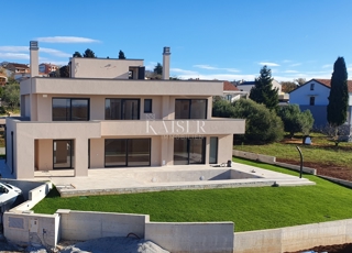 Istra - Poreč, luksuzna vila s savno in bazenom, pogled na morje