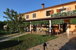 Istra, okolica Grožnjana - samostojna hiša 396m2