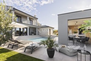 Istra - Poreč, luksuzna vila s pogledom na morje, bazenom in savno