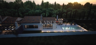 Istra - Poreč, enonadstropna hiša z bazenom in tremi spalnicami