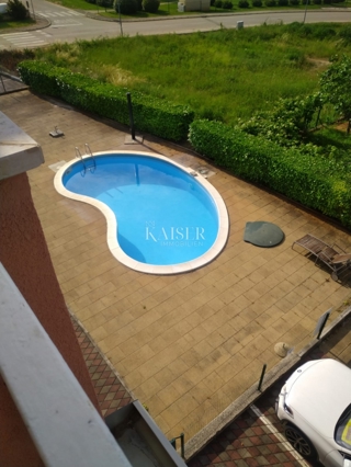 Istra, Novigrad, stanovanje 115m2 z bazenom in pogledom na morje