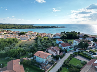 HIŽA V LOVREČICI 400