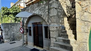 PUNAT-STANOVANJE V PRITLIČJU
