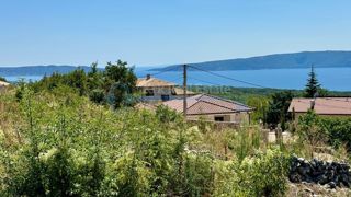 LINARDIĆI - ZAZIDLJIVO ZEMLJIŠČE S POGLEDOM NA MORJE
