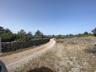 Zemljišče Punat, 3.747m2