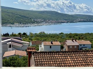 KORNIĆ- APARTMA S POGLEDOM NA MORJE