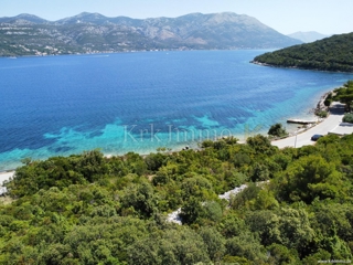 Gradbeno zemljišče prvi red do morja na otoku Korčula!