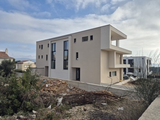 Luksuzna oaza na odlični lokaciji v mestu Krk! 