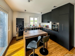 Vrbnik: Samostojna hiša s pogledom na morje, PRODAMO