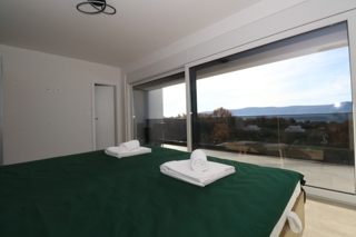 Nova moderna hiša dvojček z bazenom in pogledom na morje!