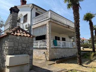 Malinska – Apartmajska hiša – 80 m do morja!