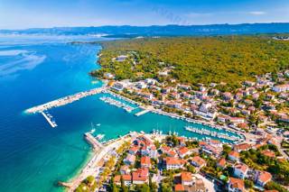 Malinska - parcela z dovoljenjem, odlična lokacija