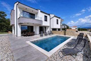 Vrbnik - hiša z bazenom in pogledom na morje!