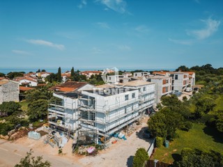Dvoetažni apartma v Lovrečici, le 300 metrov od morja