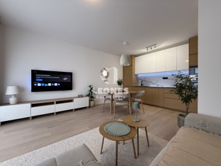 Moderno opremljeno stanovanje v pritličju novozgrajene stavbe v Umagu