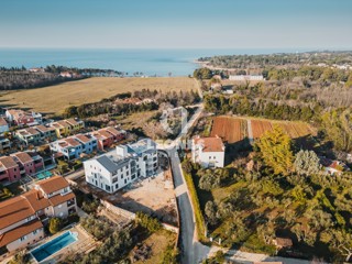 Apartma z vrtom 300 m od morja in plaže v Bašaniji, blizu Umaga